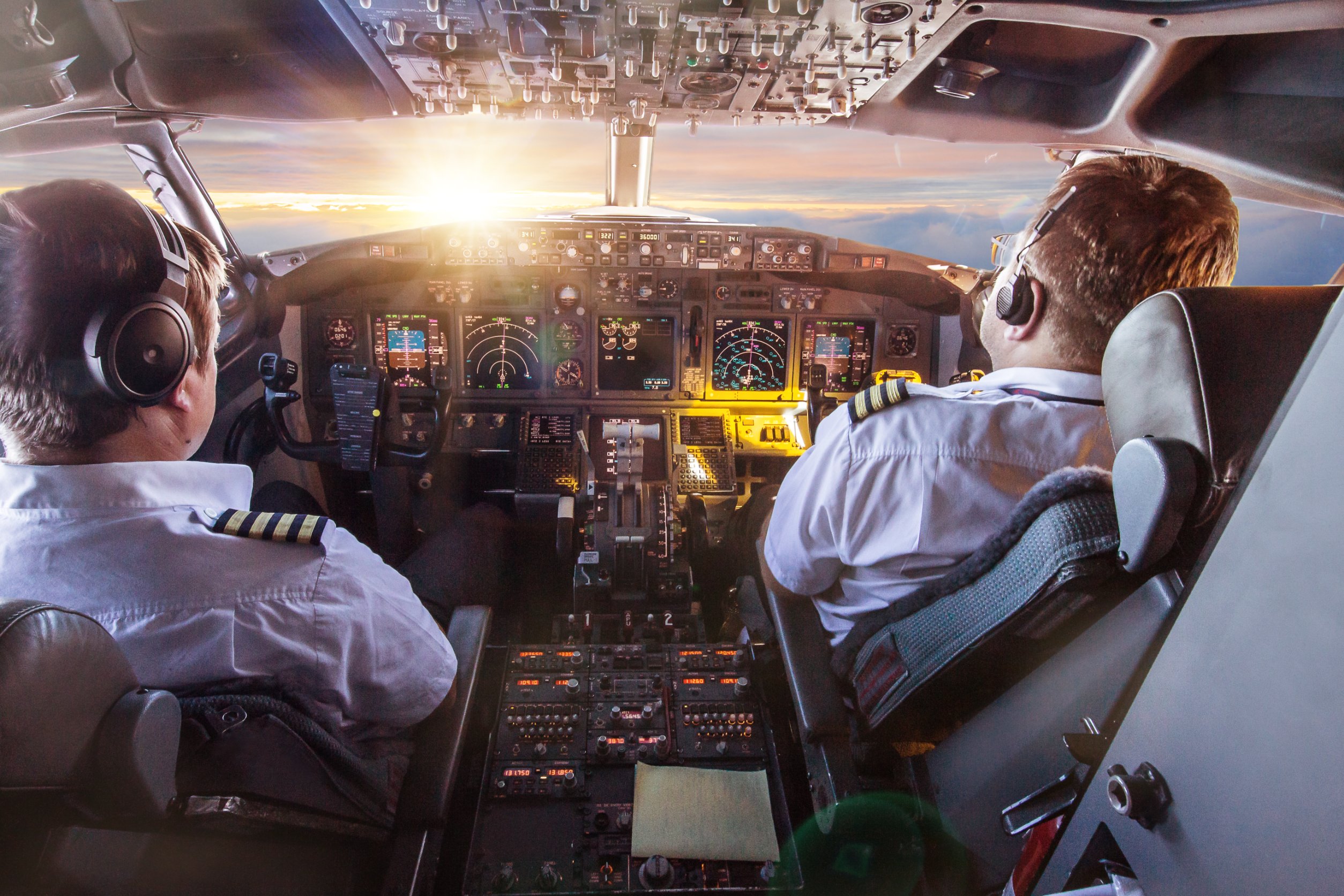 Cum Ajungi Pilot De Avion și Câți Bani Poți Câștiga | Libertatea