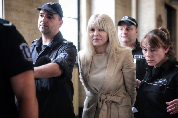 Din închisoare, Elena Udrea spune că deţinuţii pot munci, dar nu au unde: „Recidiva este mult mai mică în rândul celor care au muncit”