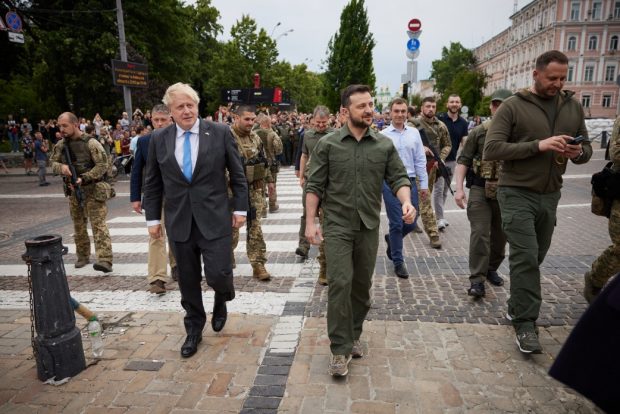 LIVETEXT Război în Ucraina, ziua 114 | Trupele lui Putin sunt supuse unei „presiuni colosale” şi „suferă pierderi grele”, spune premierul britanic