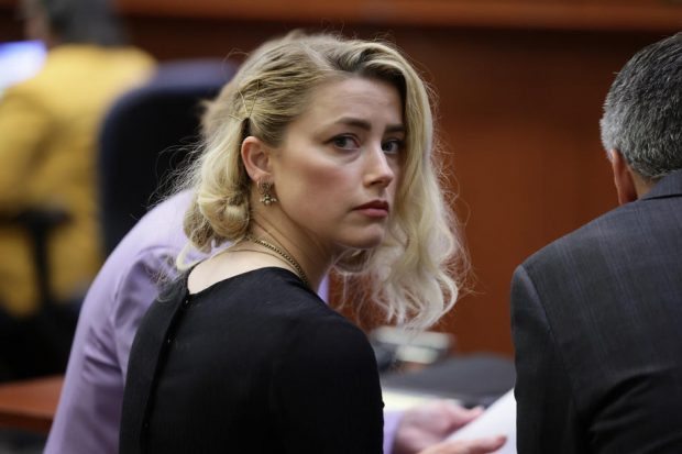 Câți bani va primi, de fapt, Johnny Depp daune de la Amber Heard după proces. Actrița ar plănui să facă apel