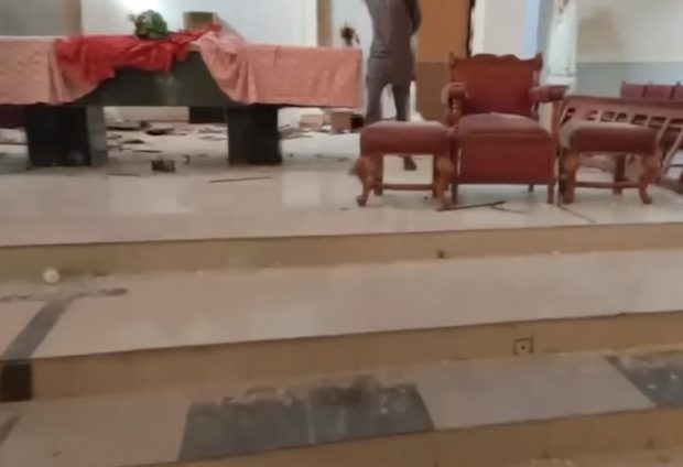 Zeci de morţi, printre care și copii, într-un atac armat în timpul liturghiei, la o biserică din Nigeria
