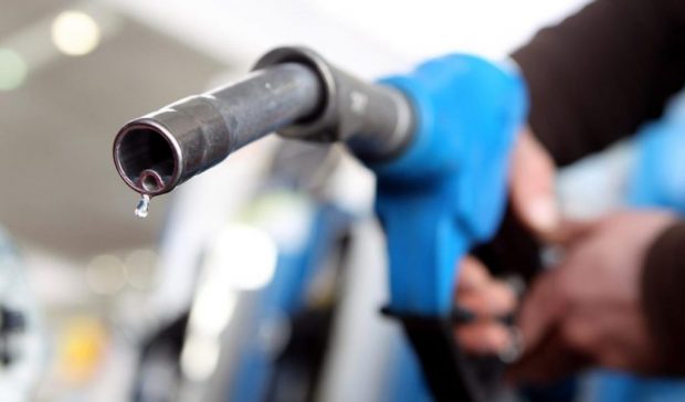 SURSE: Guvernul nu va mai prelungi compensarea prețului motorinei și al benzinei la pompă de la 1 ianuarie 2023