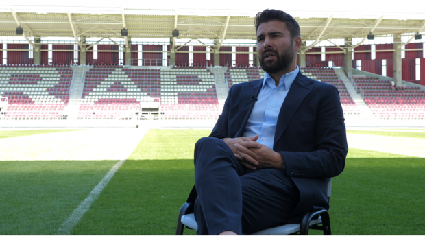 ADRIAN MUTU: „Cariera de jucător mă ajută! M-am lovit cu capul de zid și am revenit mereu mai puternic. Asta le transmit și băieților”