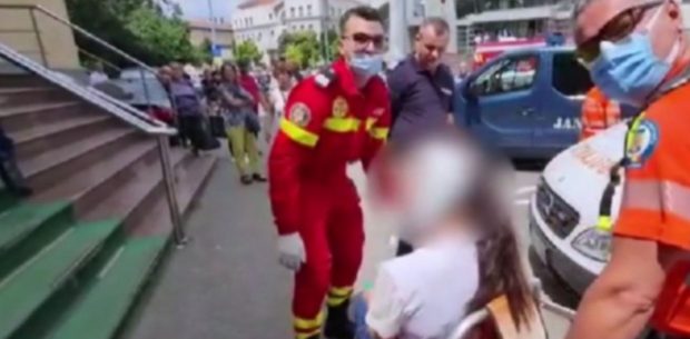 Bărbatul din Constanța care și-a atacat fosta soție, în sala de judecată, arestat preventiv
