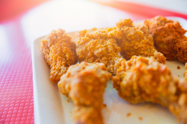 Cum îți faci acasă aripioare ca la KFC