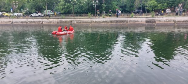 Un bărbat a murit înecat în râul Dâmboviţa. Poliția a deschis o anchetă în această dimineață