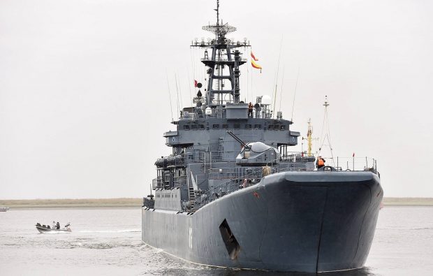 Rușii au adus în Marea Neagră cel mai mare grup de nave de debarcare văzut vreodată aici. Șase au fost chemate din Flota Nordului și a Balticii