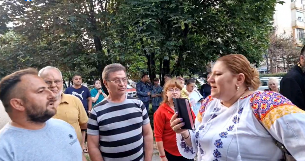 VIDEO | Soțul senatoarei Diana Șoșoacă a îmbrâncit un tânăr la un protest de susținere a bisericii ilegale din Constanța