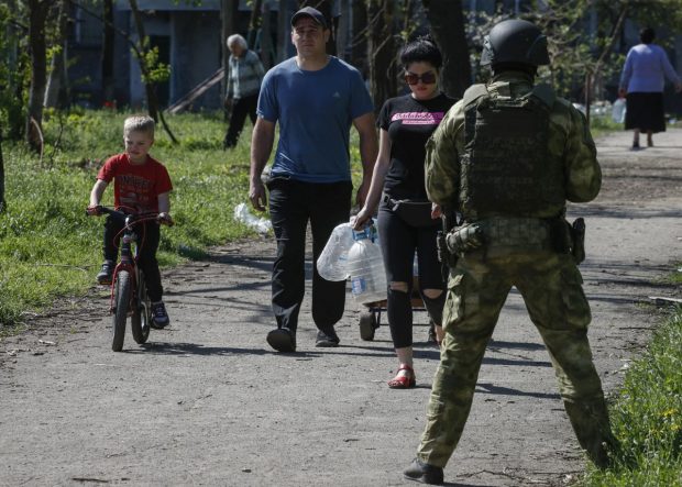 Rusia anunță că în ultimii ani a eliberat peste 800.000 de pașapoarte locuitorilor din Donbasul ocupat