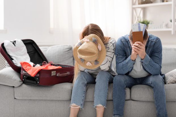 Vara asta nu pleca în vacanță! Nu sunt vremuri de concedii, festivaluri și paranghelii