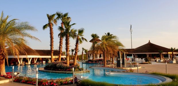 Therme Bucuresti redeschide Sands of Therme, cea mai mare plajă urbană din Europa, și anunță o serie de premiere pentru sezonul de vară