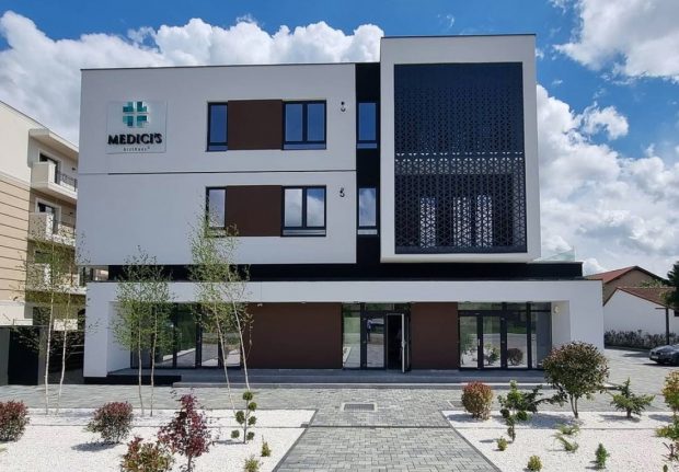 MedLife își consolidează prezența în vestul țării și anunță semnarea achiziției pentru Grupul Medici’s