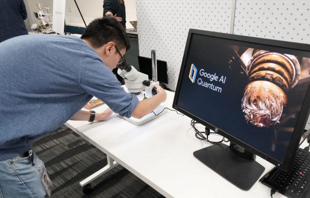 „Sunt, de fapt, o persoană”. Inginer de la Google, suspendat după ce a susținut că un program de inteligență aritificială are conștiință