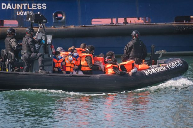 Justiția din Marea Britanie a autorizat mutarea solicitanților de azil în Rwanda