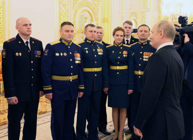 Putin și-a lăudat soldații din Ucraina în faţa absolvenţilor academiilor militare ruse: „Acţionează ca nişte adevăraţi eroi”