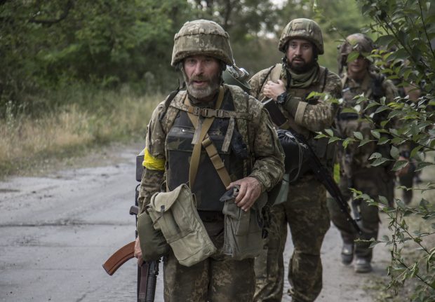 „Lumea nu trimite Ucrainei arme ca să reziste, ci o face pentru că Ucraina rezistă!”. Cine a spus-o