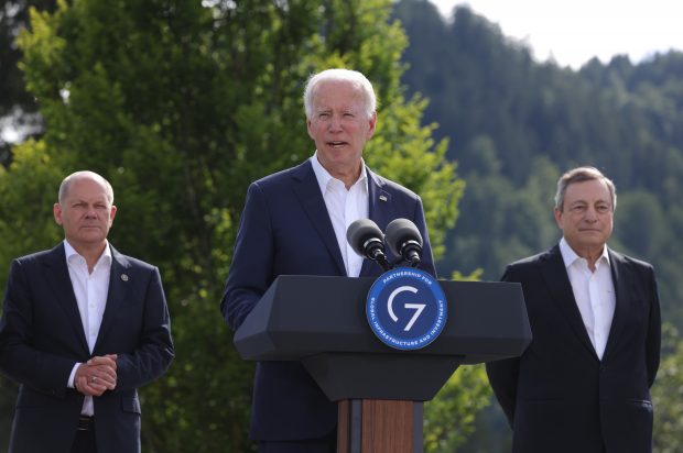Bloomberg: Liderii G7 se vor angaja să sprijine Ucraina „atât timp cât va fi nevoie”