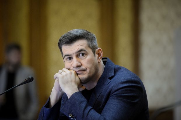 DEZVĂLUIRI. „Publicul larg nu știe cum funcționează lucrurile la Digi 24. Viziunea omului care conduce acolo e simplă: te plătesc, ești al meu, te dețin cu totul”