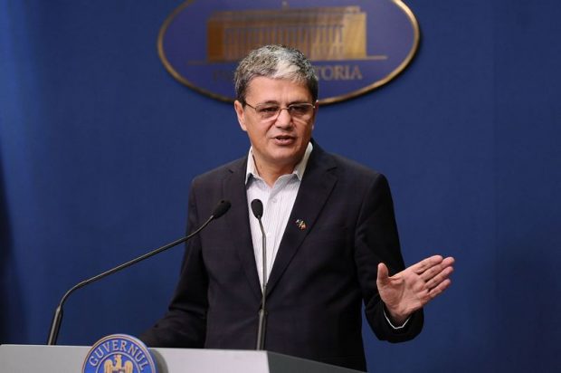 Mai sunt de distribuit 1,3 milioane de carduri sociale pentru alimente. Anunțul lui Marcel Boloș