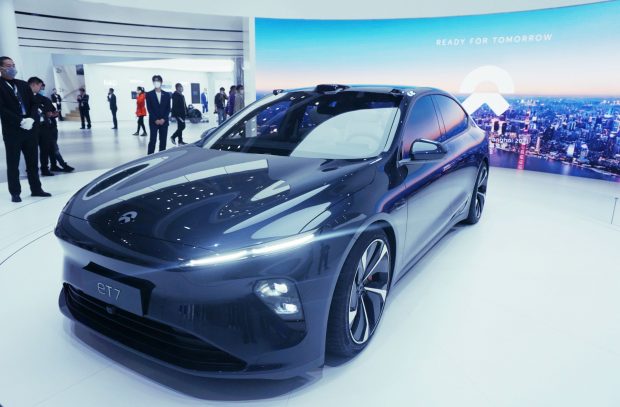 Doi oameni au murit la Shanghai, după ce o mașină electrică Nio a căzut de la etajul trei al sediului companiei