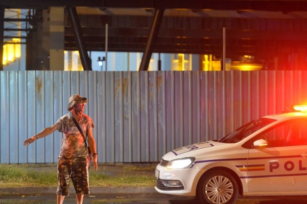 Un polițist în civil a fost lovit în timp ce încerca să aplaneze un conflict în traficul din București