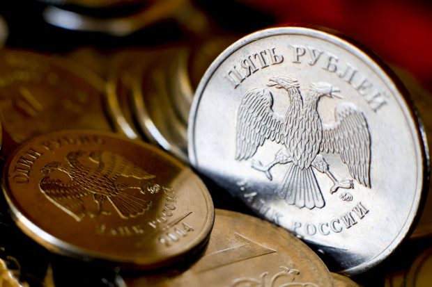 Cum a reușit Banca Centrală a Rusiei să consolideze pozițiile rublei în ciuda sancțiunilor occidentale