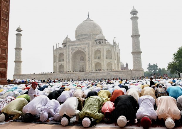 India se confruntă cu critici dure venite din lumea musulmană, în urma unor comentarii ofensatoare despre Profetul Mahomed