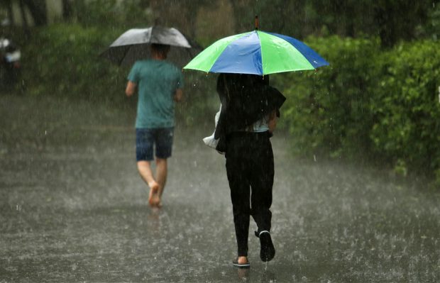 Noi alerte meteo. Cod portocaliu și galben de vijelii, în timp ce unele zone vor fi lovite tot de caniculă