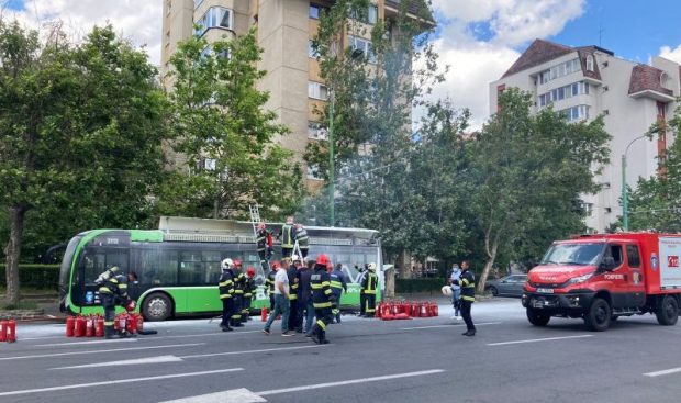 Toate autobuzele electrice din Braşov au fost retrase din trafic, după ce un mijloc de transport a luat foc pe traseu
