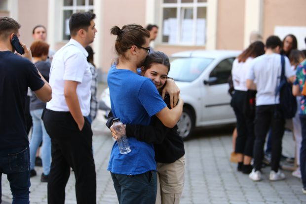 Cum se rezolvă subiectele la istorie de la Bacalaureat. Profesoară: „Nota 7 se ia lejer. De obicei, elevii pierd puncte când trebuie să dea detalii”