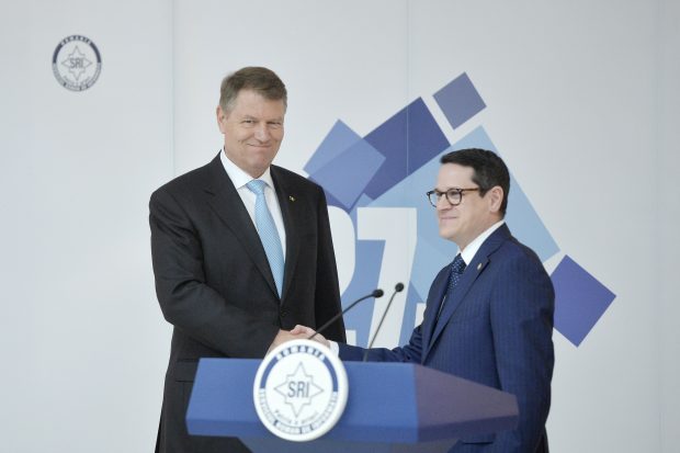 Când SRI-ul tandemului Măgureanu-Iliescu ajunge să fie mai transparent decât cel al lui Hellvig-Iohannis e semn că democrația o ia la vale