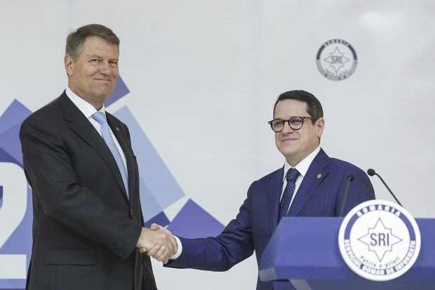 INTERVIU. Politologul Stelian Tănase, despre legile care dau puteri sporite serviciilor: „Sunt convins că Iohannis și-a dat acceptul, dar nu cred că a citit cu atenție textul”