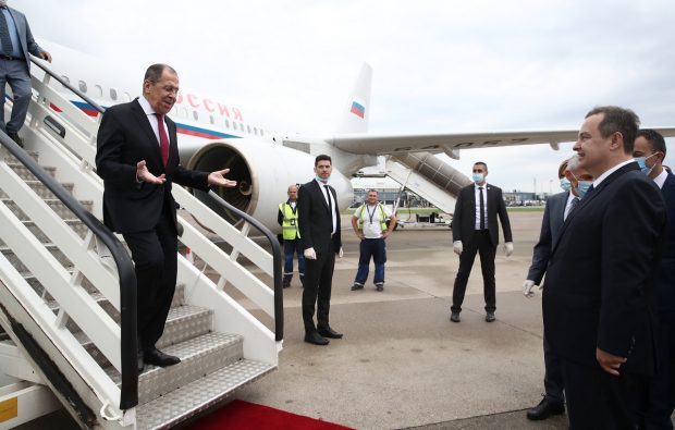 Forțat să anuleze o vizită oficială: Avionul lui Lavrov, interzis în spațiul aerian din jurul Serbiei, unde trebuia să meargă azi