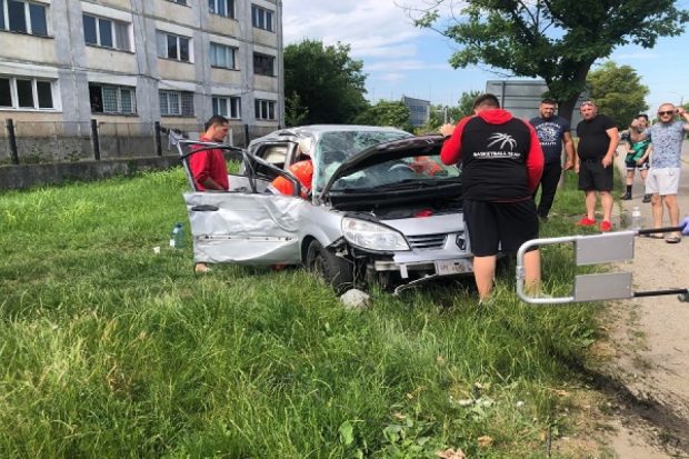 Un șofer implicat într-un accident în Lugoj a dat vina pe una dintre pisicile transportate