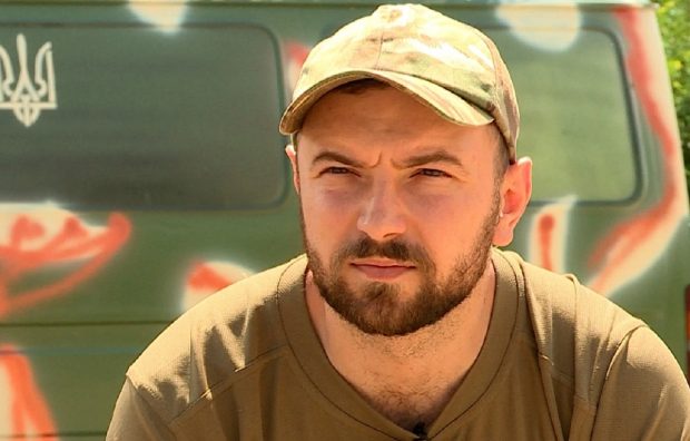 Regimentul Azov are un nou comandant, maiorul „Un-Doi”, după ce rușii l-au capturat pe Denis Prokopenko „Ridiche” în uzina Azovstal