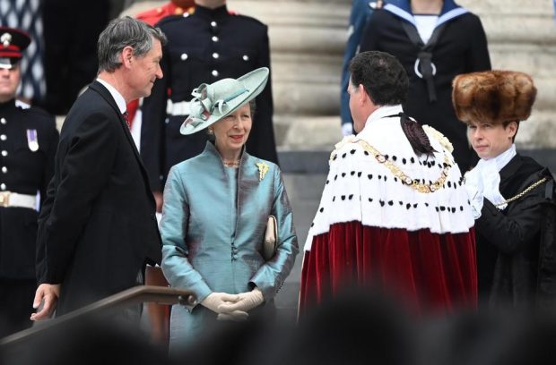 În ce stare e prinţesa Anne a Marii Britanii, care a fost internată după ce a fost lovită de un cal