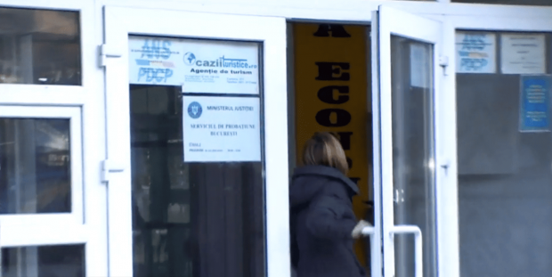 Unitate centrală cu documente interne, sustrasă din incinta Serviciului de Probaţiune Bucureşti. Sediul a fost vandalizat de trei ori în mai puţin de cinci zile