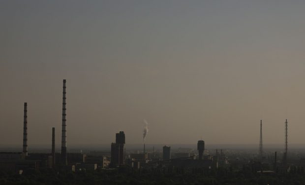 LIVETEXT Război în Ucraina, ziua 108 |  Rușii au bombardat fabrica Azot din orașul Severodonețk. Un incendiu puternic a izbucnit după scurgerea a tone de petrol