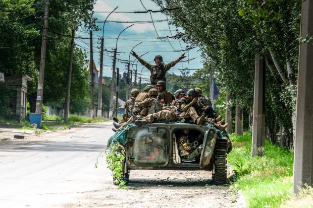LIVETEXT Război în Ucraina, ziua 111 | Rachete rusești, doborâte deasupra regiunii Ternopil. Rusia cere ucrainenilor din Severodonețk să depună armele