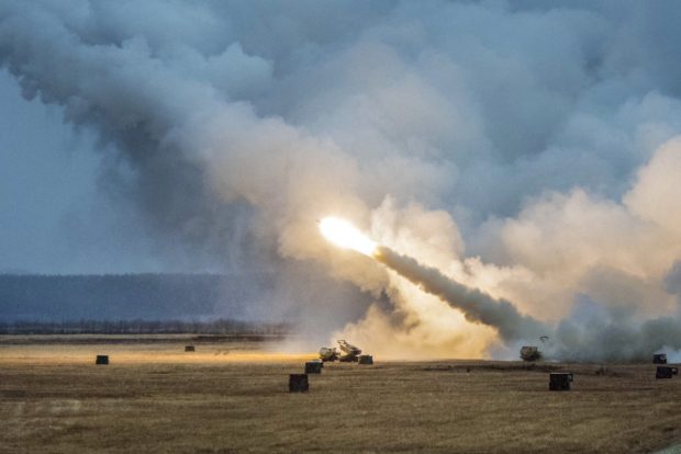 Înalt oficial american al apărării: SUA, conștiente de riscul de escaladare a conflictului în Ucraina odată cu noul ajutor militar