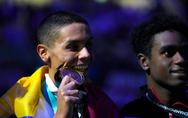 Pagina oficială a Jocurilor Olimpice, mesaj inedit după ce David Popovici a devenit dublu campion mondial la 17 ani