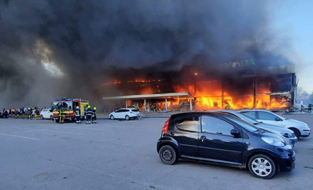 Liderii internaționali condamnă atacul asupra mall-ului din Kremenciuk. „Arată profunzimea cruzimii şi barbariei lui Putin”