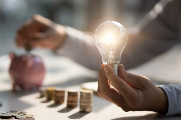 Principalele măsuri pe care le pot lua românii pentru a face economie la energie. „Kilowatul care nu e risipit este cel mai ieftin!”