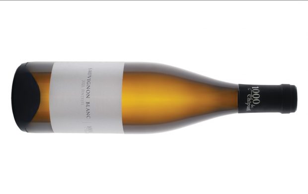 „Vinul tău din via ta”: Sauvignon Blanc 2021 de la Crama „1000 de Chipuri” / De ce să cumperi doar o sticlă, când poți avea tot butașul?