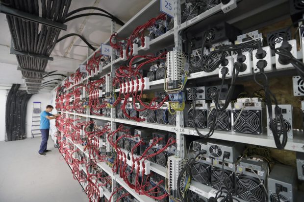 Cantitatea de energie folosită de „minerii” de criptomonede a scăzut drastic, pe fondul prăbușirii pieței