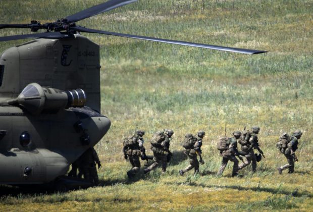 Comandantul armatei britanice atrage atenția că trebuie să fie pregătită să lupte din nou în Europa