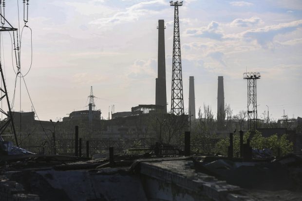 Cadavrele soldaților uciși la Azovstal au început să fie trimise de ruși în Ucraina