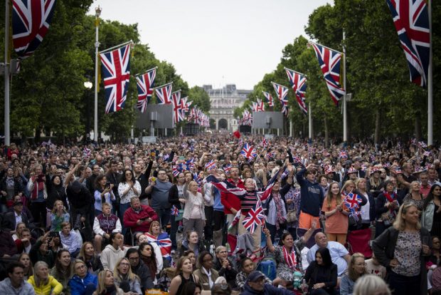 Cum au petrecut britanicii Jubileul de Platină al reginei Elisabeta a II-a – parade, petreceri stradale și curse de câini Corgi