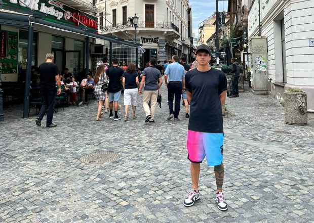 Mutat anul trecut în România, un italian a rămas marcat de ce a trăit la Vatra Dornei: „Singurele clipe frumoase au fost când stăteam în cameră, la o ciocolată caldă. În rest, era groaznic”