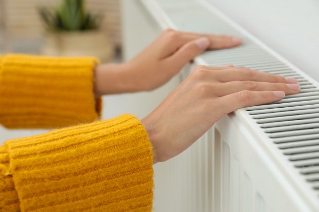 UE vrea să limiteze la 19 grade temperatura din clădirile publice, la iarnă. Europenii, îndemnați să coboare termostatul și în case